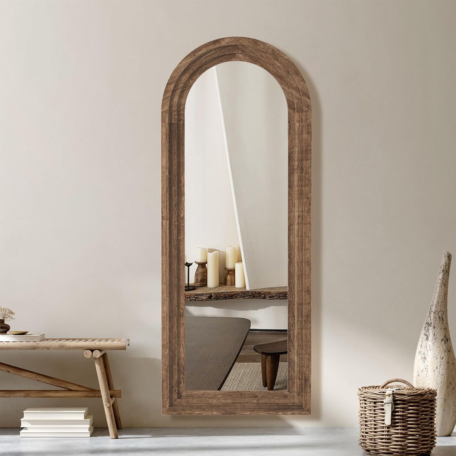 Łukowate lustro na całej długo – Arch Mirror Leaning recenzja i cena